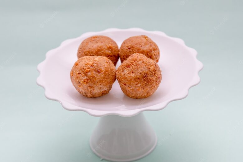 Peanut Butter Brigadeiro (Brigadeiro de Paçoca) 1 Brigadeiro de paçoca