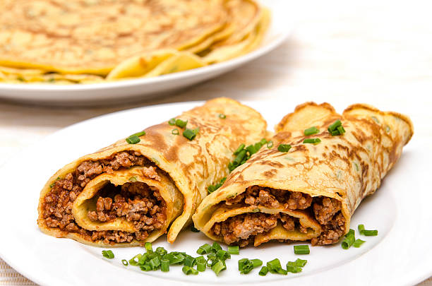 Ground Beef Stuffed Pancakes 1 Panqueca com carne moída