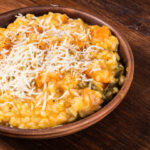 Risoto de calabresa com queijo