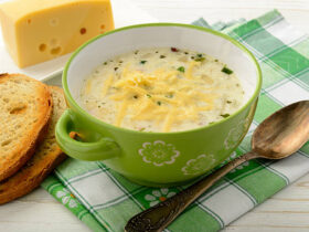 Sopa de batata com queijo