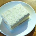 Bolo de coco cremoso