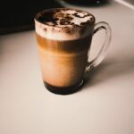Café com chocolate branco