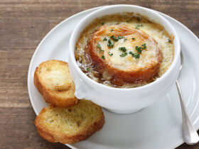 Sopa de cebola francesa