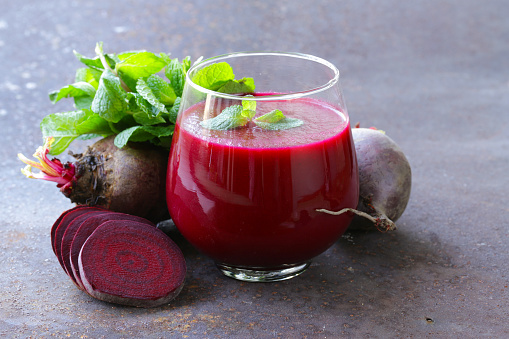 Suco vermelho para desinchar 1 Suco vermelho para desinchar