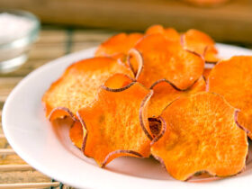 Aprenda a fazer chips de batata doce super crocantes