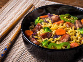Aprenda a fazer o melhor Yakisoba que já existiu em apenas 30 minutos