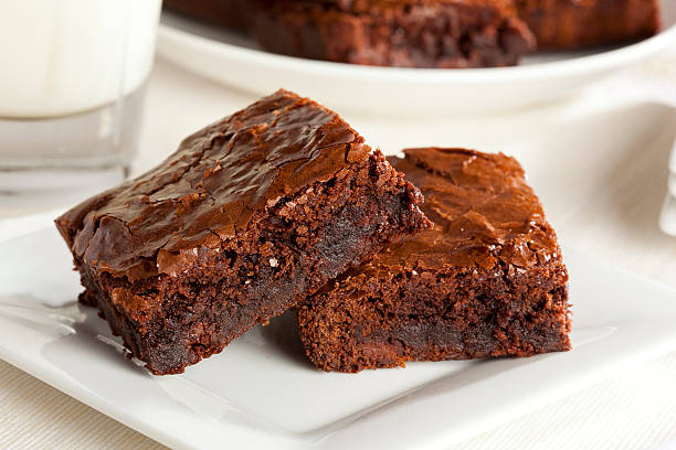 Easy Brownie Recipe: Bake a Fudgy Dessert in 30 Minutes 1 Aprenda a preparar um brownie fácil e saboroso em apenas 30 minutos