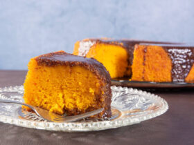 Bolo de cenoura proteico, se alimentar bem e comer o que gosta é possível sim. Experimente essa receita 6 Bolo de cenoura proteico, se alimentar bem e comer o que gosta é possível sim. Experimente essa receita