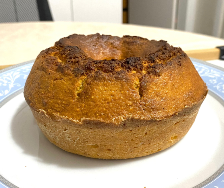 Easy Air Fryer Corn Cake with Shredded Coconut 1 Bolo de milho de lata com coco ralado feito na air fryer