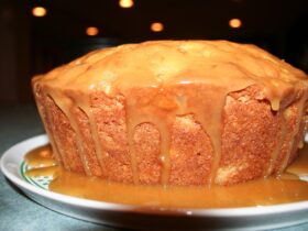 Conheça a sobremesa dos seus sonhos - Bolo de caramelo