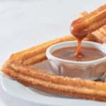 Faça um maravilhoso churros caseiro em minutos