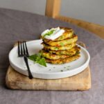 Fuja da mesmice, omelete de abobrinha, a receita que vai mudar seu café da manhã
