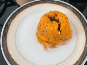 Saiba como fazer um bolinho vulcão de cenoura fit em poucos minuto