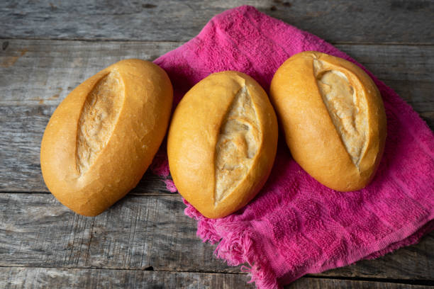 How to Make Crispy French Rolls in the Air Fryer 1 Saiba como fazer um maravilhoso pão francês na air fryer