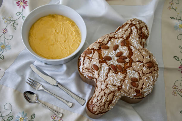 Surprise Your Family with This Traditional Colomba Pasquale Recipe 1 Surpreenda a todos no almoço de páscoa, com essa colomba pascal de sobremesa