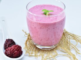 Antioxidant Blackberry Smoothie: A Delicious Blend of Wellness 12 Faça esse maravilhoso smoothie antioxidante de amora e veja a combinação de sabor e bem-estar que ele traz