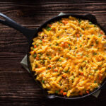 Prepare um macarrão rápido, prático e delicioso na frigideira