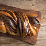 Surpreenda sua família com essa deliciosa babka pascoal