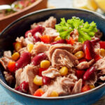Tenha uma refeiição completa, com essa salada de atum ralado