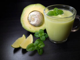 Transforme seu abacate em uma deliciosa sobremesa, em poucos minutos