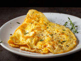 Quick and Delicious: Try This Easy Four-Cheese Omelet Recipe 12 Um jantar rápido e delicioso, experimente essa omelete quatro queijos