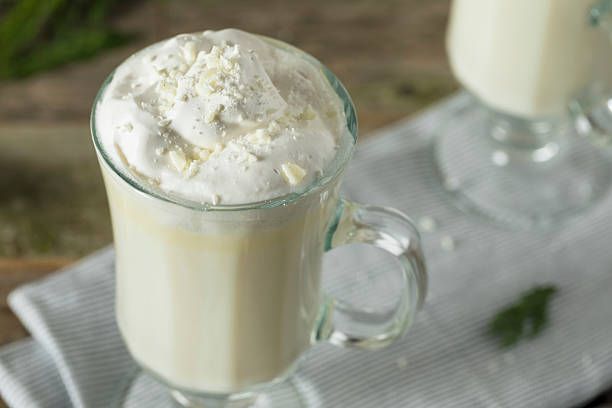 You’ll Wonder Why You Haven’t Tried This White Hot Chocolate Before 1 Você vai se perguntar o motivo de nunca ter feito chocolate quente branco antes, experimente essa receita