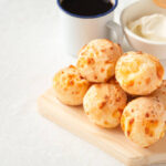 A receita de pão de queijo mais fácil do mundo