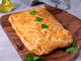 Learn How to Make a Delicious Chicken Puff Pastry 12 Aprenda a preparar um delicioso folhado de frango