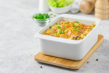Easy Cheesy Oven-Baked Rice Casserole: A Sustainable Leftover Hack 1 Arroz de forno com frios, uma receita fácil e sustentável