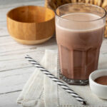 Chocolate quente de nescau, fácil, econômico e saboroso