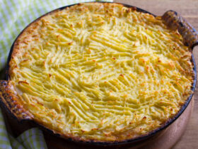 The Baked Hot Dog Casserole Your Family Will Crave 6 O cachorro quente de forno que vai te deixar com água na boca