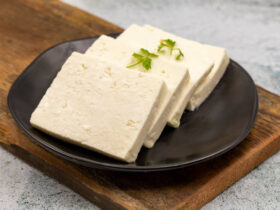 Super Easy Homemade Cheese Recipe 9 Queijo caseiro super fácil