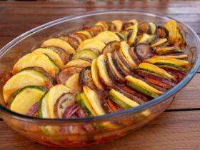 Ratatouille tradicional, uma receita descomplicada dessa iguaria francesa 9 Ratatouille tradicional, uma receita descomplicada dessa iguaria francesa