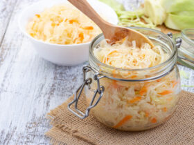 Easy Homemade Sauerkraut Recipe: Fool-Proof Guide 6 Receita infalível de chucrute caseiro, mais fácil você não vai encontrar