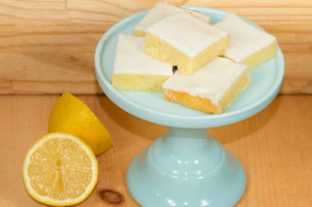 The Best Zesty Lemon Brownies Recipe 1 Arrase na sobremesa com esse brownie de limão
