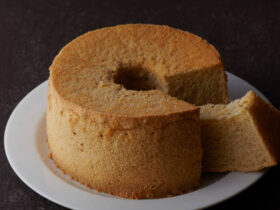 Bolo de pasta de amendoim que derrete na boca