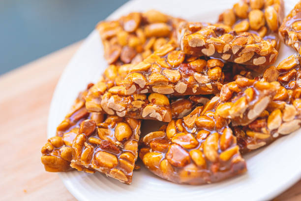 Easy Homemade Pé de Moleque Recipe (Brazilian Peanut Brittle) 1 Saiba como fazer o doce pé de moleque de forma descomplicada