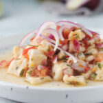 Você vai se sentir em uma ilha tropical com esse ceviche de peixe branco