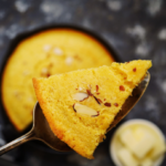 Aprenda a preparar um aconchegante bolo de fubá na frigideira