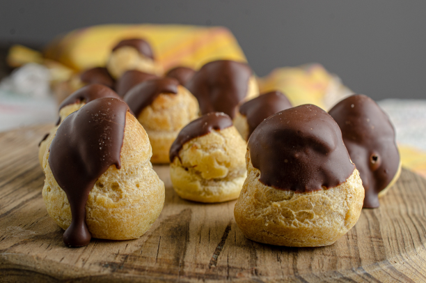 Carolinas de Doce de Leite - A Receita Irresistível que Vai Te Surpreender 1 Carolinas de Doce de Leite - A Receita Irresistível que Vai Te Surpreender