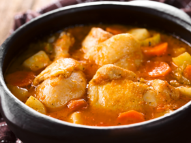 Chicken Stew with Vegetables: Flavor-Packed & Hearty 12 Frango Ensopado com Legumes. Super Saboroso
