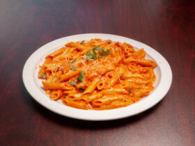 Penne alla Vodka: Uma Explosão de Sabores e Facilidade na Cozinha