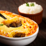 Polenta Recheada à Bolonhesa. Uma Delícia de Sabores em um Prato Só