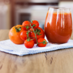 Suco de Tomate Apimentado: Uma Explosão Refrescante