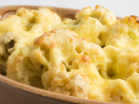 Couve-flor Gratinada com Molho Branco: Uma Delícia no Forno