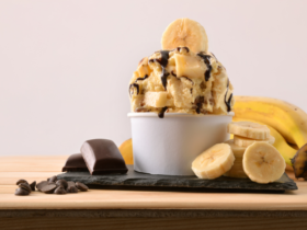 Delicioso e refrescante: Sorvete de banana com chocolate