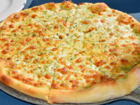 Easy Garlic Bread Pizza: A Quick Snack for Any Time 9 Pizza Pão de Alho: Um Lanchinho Rápido para Qualquer Momento