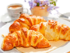 Perfect Homemade Croissant Recipe: Flaky and Buttery 12 Receita de Croissant Perfeito: Deliciosos e Folhados