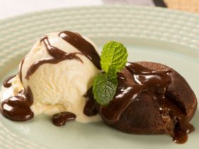 Uma receita simples e fácil de Petit Gateau de Chocolate 6 Uma receita simples e fácil de Petit Gateau de Chocolate