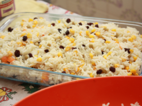 Arroz à Grega Super Fácil: Uma Explosão de Cores e Sabores na Sua Mesa